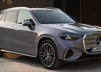 Mercedes-Benz Tutup 2025 dengan Lonjakan Penjualan Mobil Listrik, Van Premium