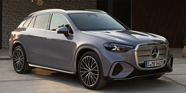 Mercedes-Benz Tutup 2025 dengan Lonjakan Penjualan Mobil Listrik, Van Premium