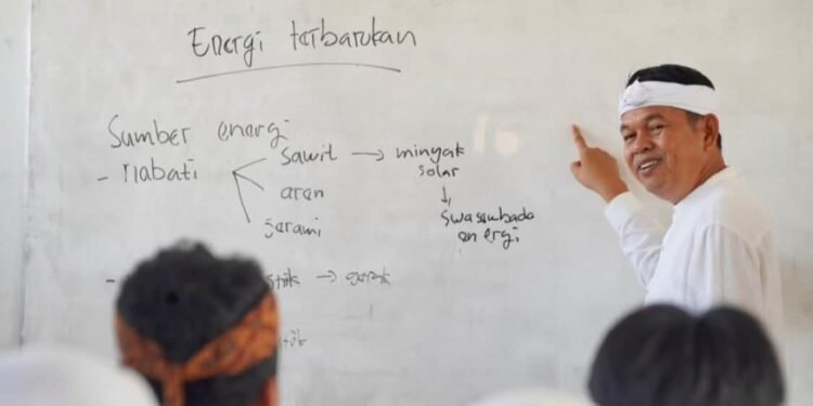 Awas Titipan di Sekolah Maung, Gubernur Jabar Ancam Copot Kepala Sekolah dan Publikasi Orang Tua