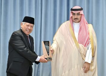 Jembatan Budaya Dua Negara: Universitas Majma’ah Gelar Wisuda Perdana Kursus Bahasa Indonesia